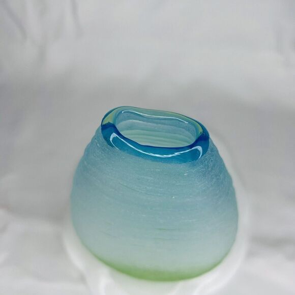 Vintage Ombre Green To Blue Frosted Art Blown Glass Ribbed MCM 8.5” PRETTY - Picture 5 of 9